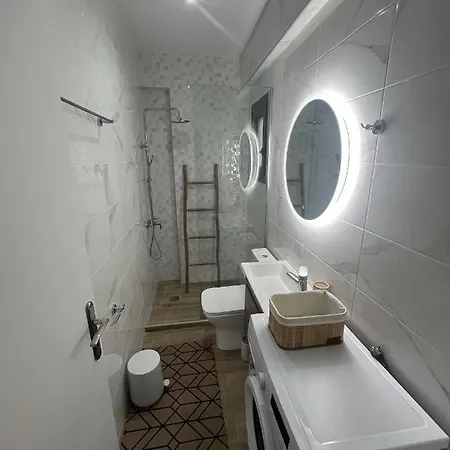 Blue Horizon Apartment *